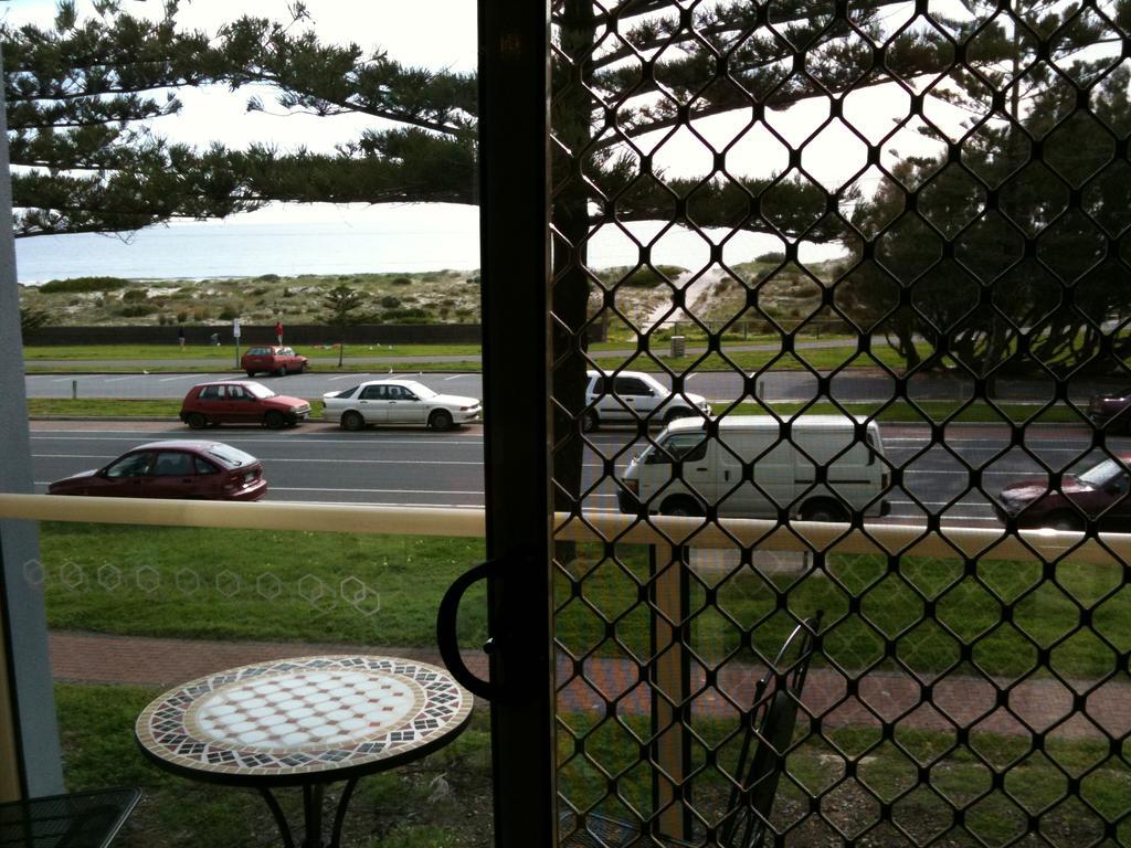 Adelaide - Semaphore Beach Front Екстер'єр фото