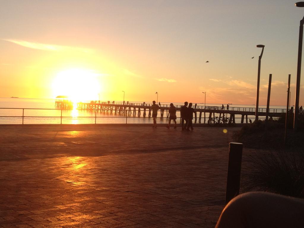 Adelaide - Semaphore Beach Front Екстер'єр фото